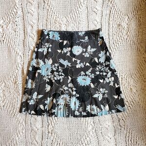 Vintage Violet Y2K Floral Patterned Mini Skirt - Size Medium